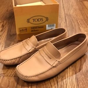 Tods 8.5 Gommini Driving Moccasin In box w dustbag